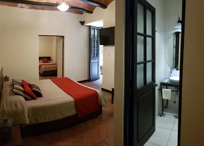 Hotel Naira