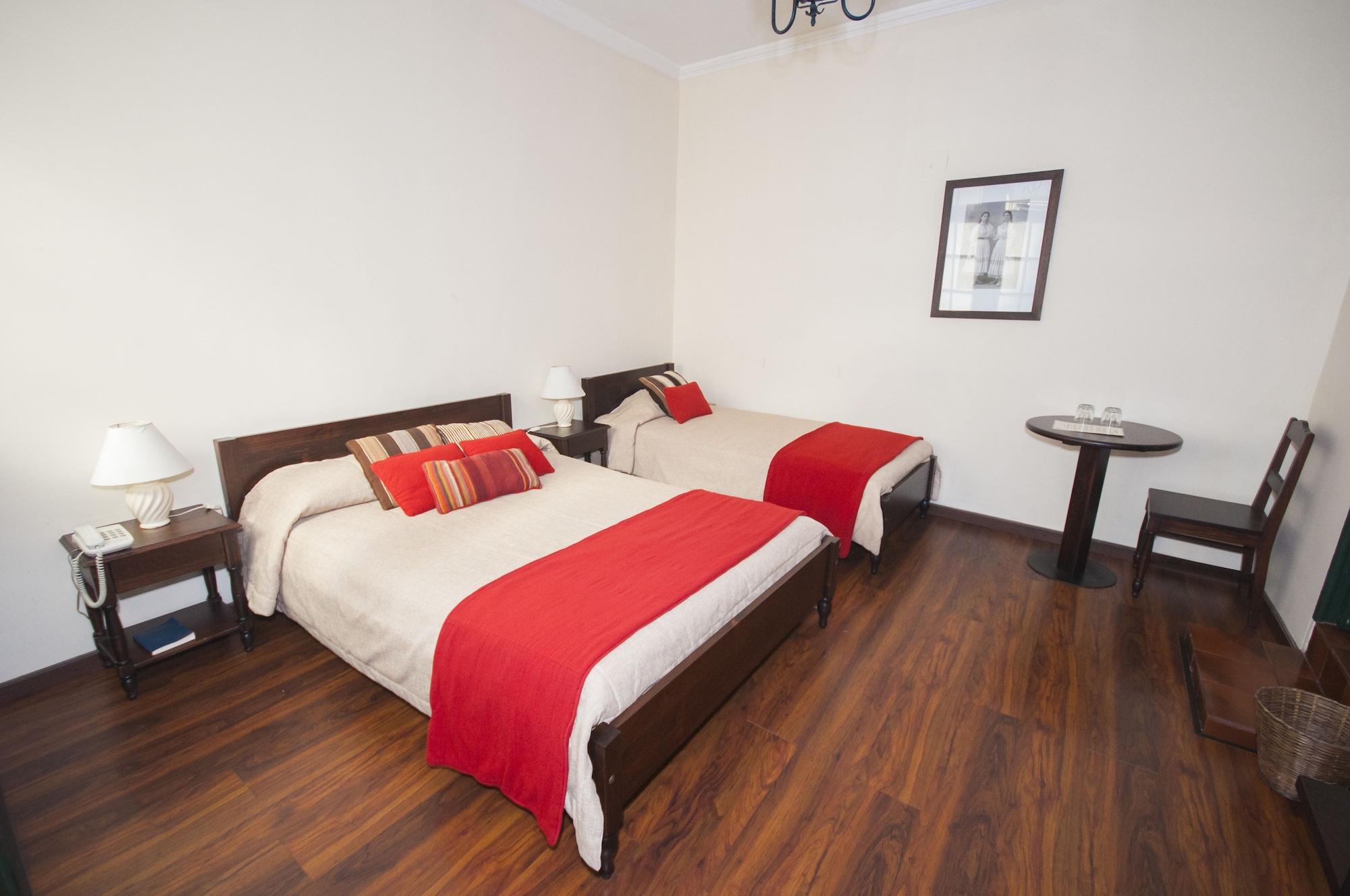 Naira Hotel