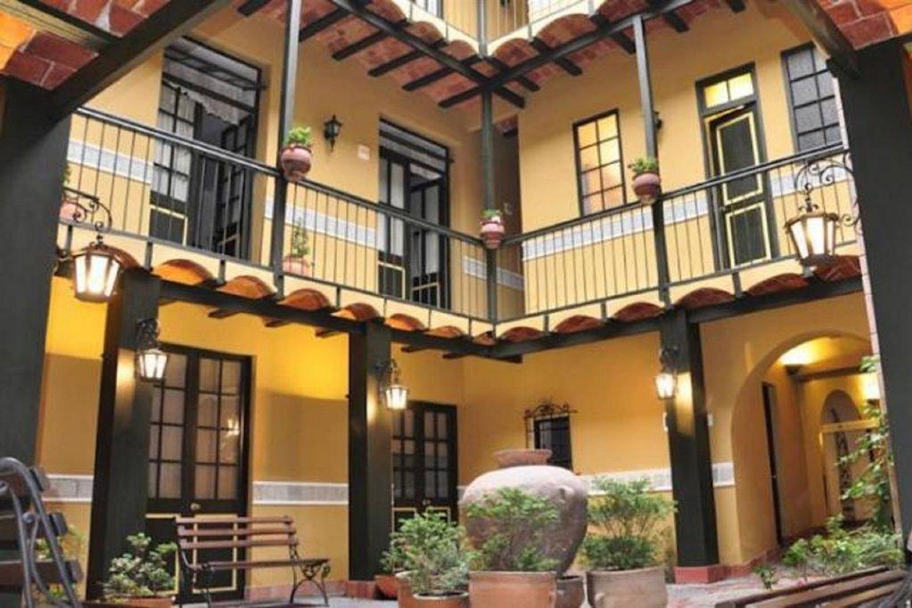 Naira Hotel La Paz